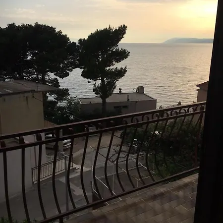 In With Sea View, Terrace, Wifi 4492-5 Apartment Podgora