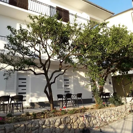 In With Sea View, Terrace, Wifi 4492-5 Apartment Podgora